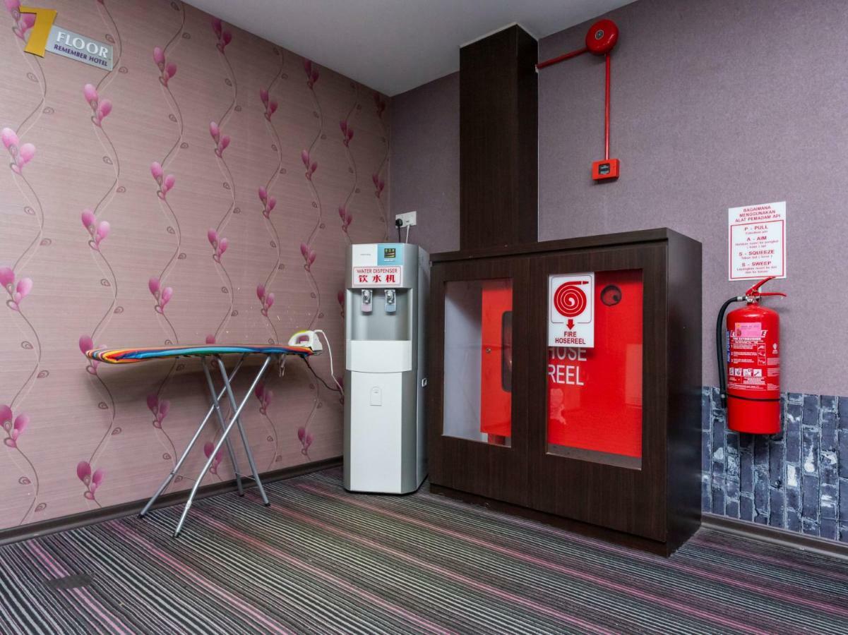 Remember Hotel Bukit Gambir Ngoại thất bức ảnh