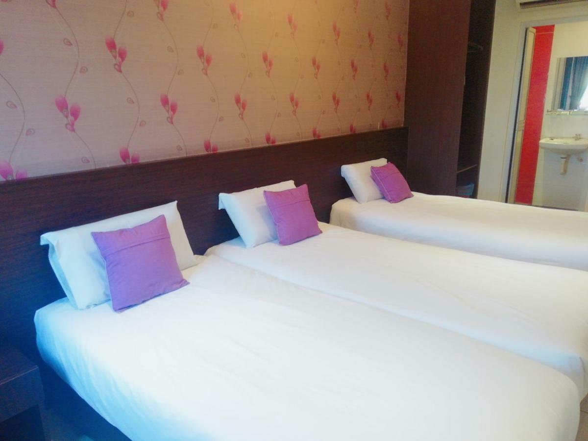 Remember Hotel Bukit Gambir Ngoại thất bức ảnh