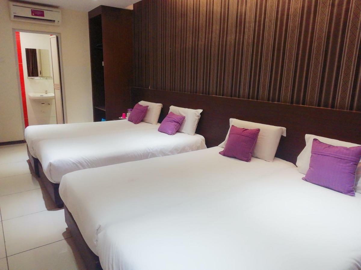 Remember Hotel Bukit Gambir Ngoại thất bức ảnh